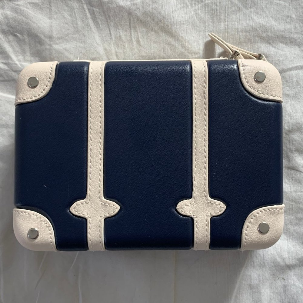 Globe-Trotter x ANA First Class Amenity Kit Case Navy Blue White Trim